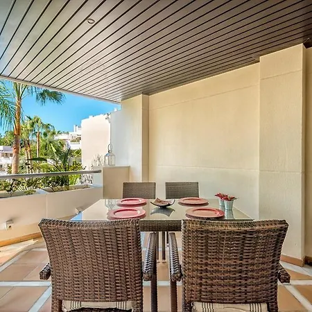 Apartamento Fuente Aloha 公寓