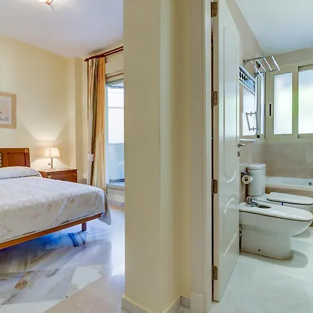 Apartamento Fuente Aloha 马尔韦利亚